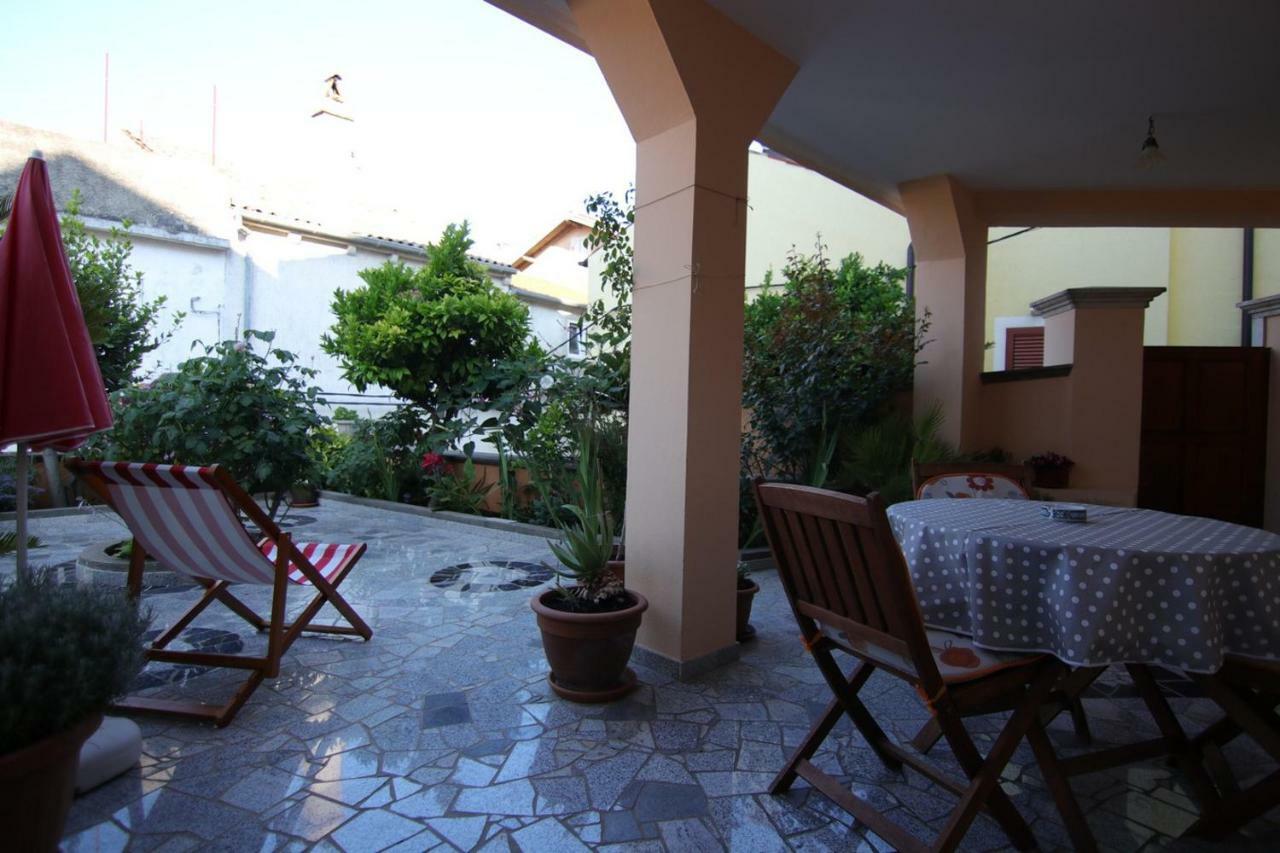 App With A Lovely Patio Mali Lošinj Exterior foto